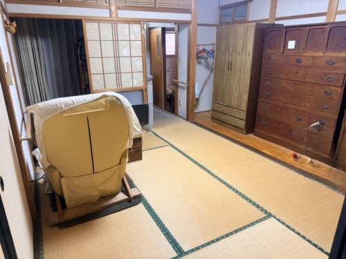 (居間)